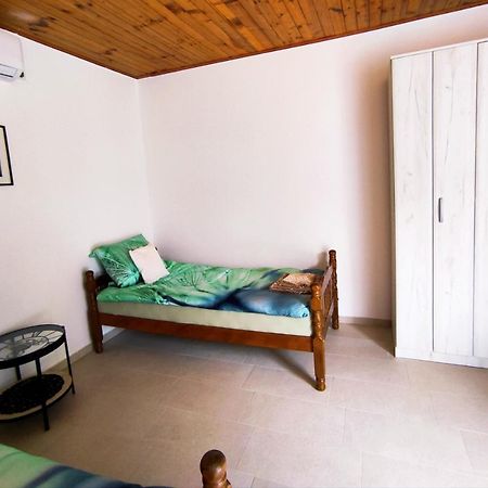 Вилла Celtis Shade House Вирпазар Экстерьер фото